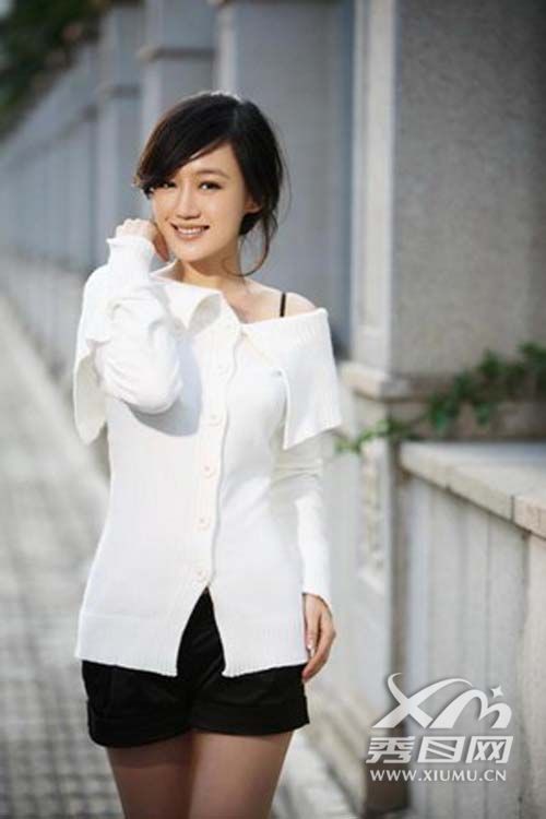 邓家佳和薛佳凝很像照片对比 一年没接剧本：薛佳凝为胡歌付出了什么