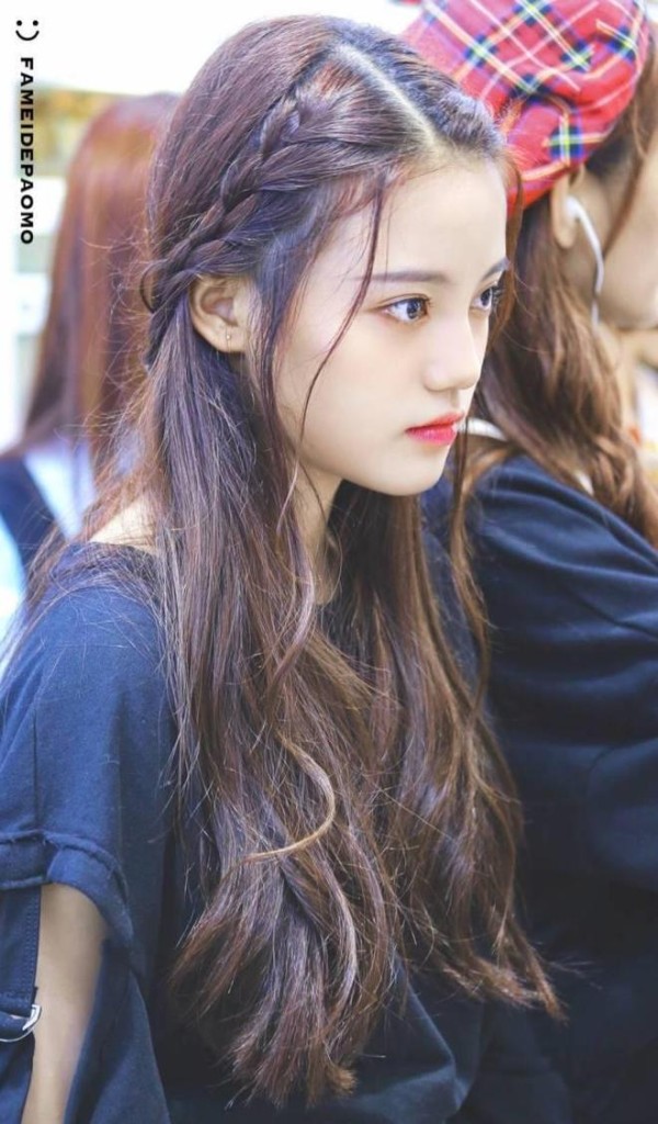 网传孙珍妮与陈涛恋情曝光,孙珍妮一口否认恋情,网友:还小不急