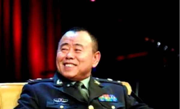 明星背后的军旅生涯：潘长江、韩红、黄宏的军衔故事