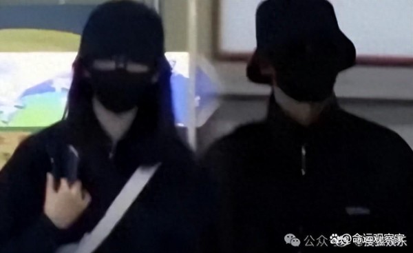 疑似恋情曝光?绯闻新星邢昭林卢洋洋被拍同游泰国,还是亲密无间?