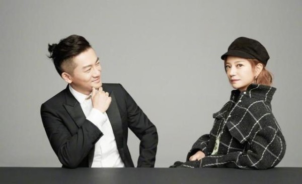 赵薇重回话剧演出，苏有朋有的举动，让网友大赞