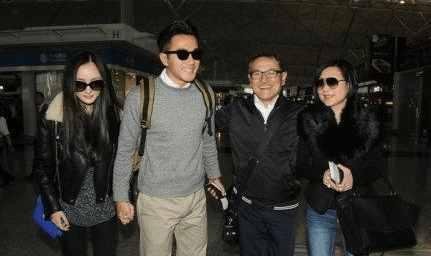 女星与婆婆合影照片盘点,这些细节暴露了婆媳关系如何?(2)