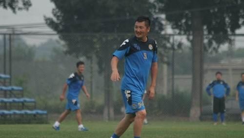 娱乐圈最会踢球的5位明星，鹿晗上榜，榜首曾是职业球员