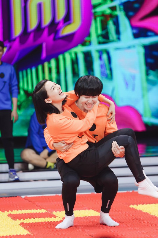 韩火火为了女神拼啦