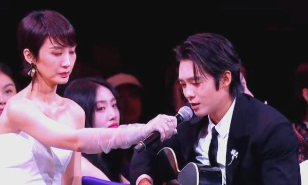 中秋晚会让明星身价飙升:周深、于适、闫妮脱颖而出