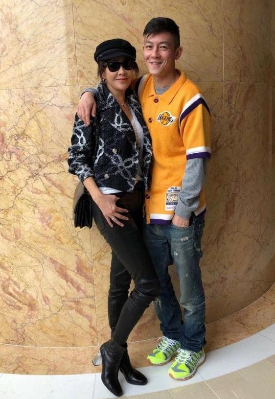 刘嘉玲与陈冠希同框网友纷纷炸了!刘嘉玲陈冠希两人什么关系揭秘