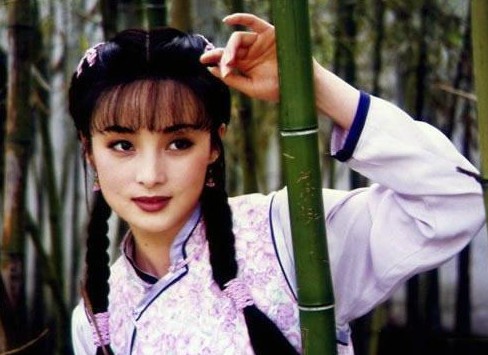 她是琼瑶最爱女演员，为她写三个角色一个没演，最后演的人都火了