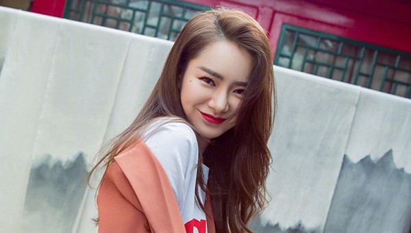 戚薇是有一个儿子和一个女儿吗?