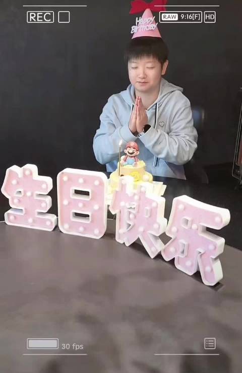 在烟花下许的愿望都会实现 要一直一直一直幸福下去,孙颖莎