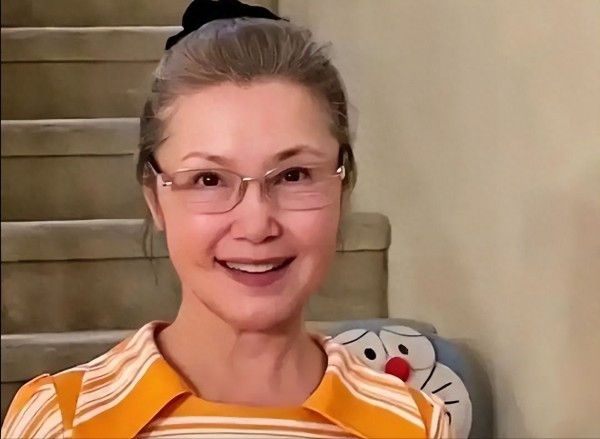 她居然有70岁了,不愧是当年红遍全国的红牡丹,越老越优雅大气!