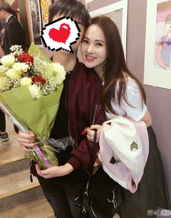 《妈妈是超人》伊能静发长文护秦昊：他那时没有丢下我，我现在也应该等等他