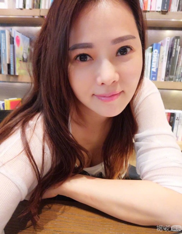 《妈妈是超人》伊能静发长文护秦昊：他那时没有丢下我，我现在也应该等等他