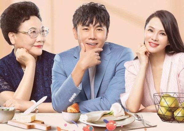 羡慕伊能静！与婆婆处成了知心姐妹，老公秦昊年轻帅气还那么爱她