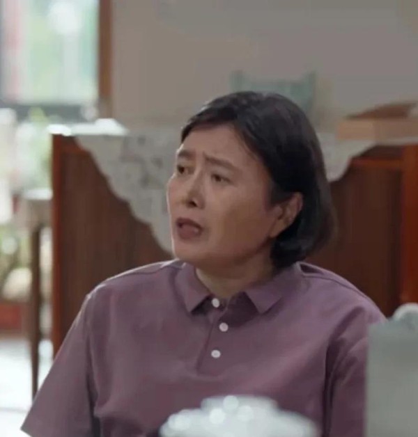 《我的后半生》吕原的焦虑症挺严重的，特别是对她女儿和外孙女，甚至是外人刘丽娜，人