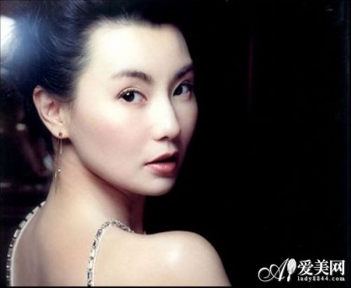 张曼玉伊能静张柏芝陈冠希曝与父母决裂的明星