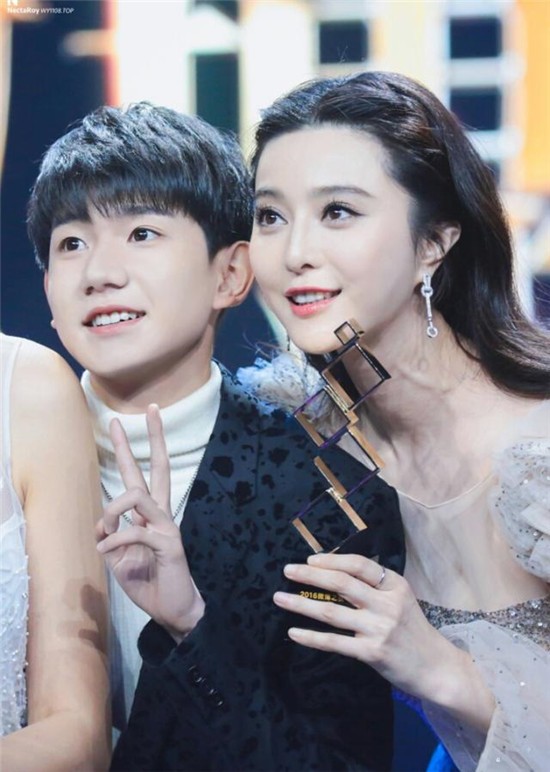 王源有范冰冰,王俊凯有李冰冰,那么易烊千玺的靠山是谁?