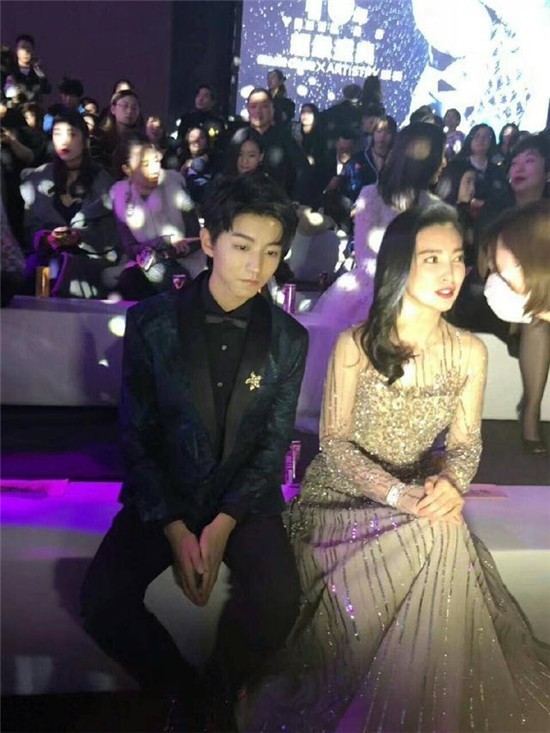 王源有范冰冰,王俊凯有李冰冰,那么易烊千玺的靠山是谁?