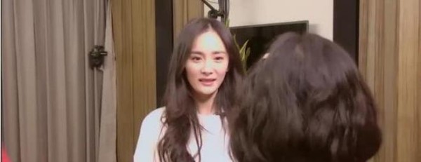 密室大逃脱，懂邓伦的是杨幂，几个细节看出两人关系非同一般