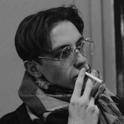 魏大勋说到圈内艺人关...