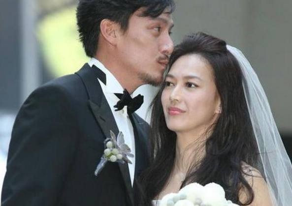 和经纪人是夫妻关系的4大明星,网友感叹:最后一个是真爱无疑