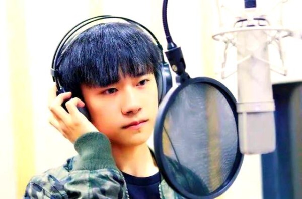 探索当红明星不为人知的家庭背景