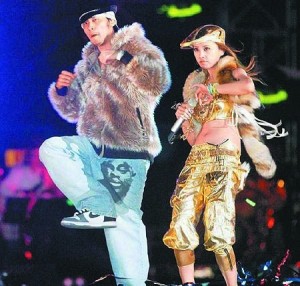 地才舞娘乐坛天后 蔡依林娱圈星踪15年进化论(3)