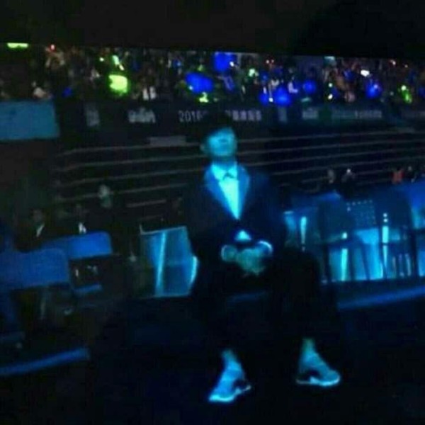 他家世不比王思聪差,人品却是明星和富二代的榜样