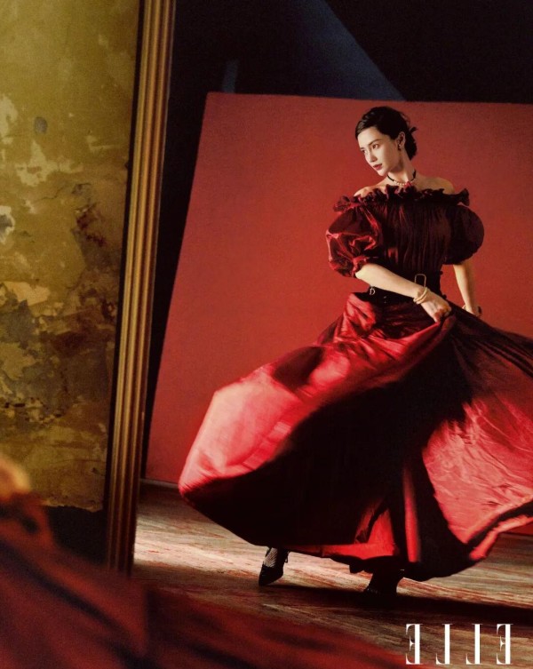 明艳美人妆容全解析:从杨颖到港风复古的惊艳