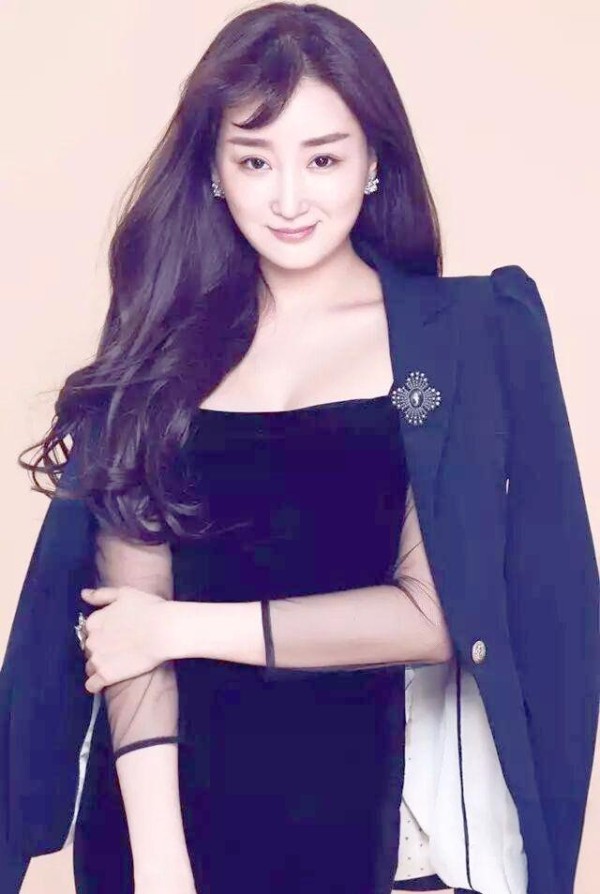 徐杉:从明骏女孩到职场新星的华丽转身