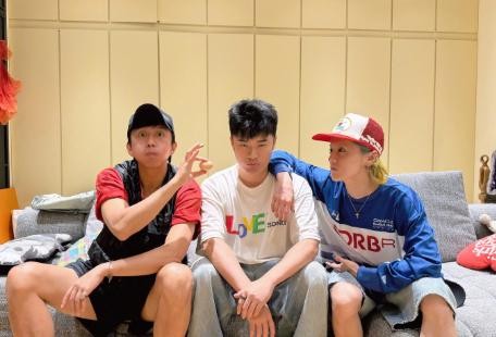 邓超鹿晗陈赫再同框!多年情谊不变超暖心