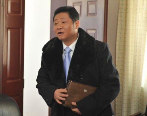 49岁赵亮老婆曝光,隐藏了整整10年,网友:原来是她!