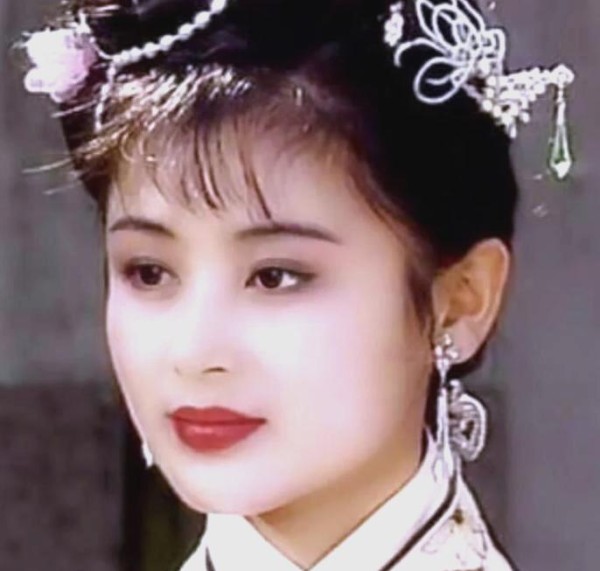 明星与导演的情感纠葛与幸福婚姻