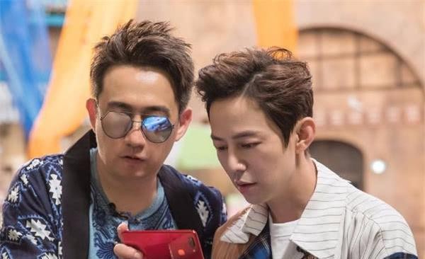 何炅的四个明星好友,谢娜仅排第二,第一何炅永远感激她