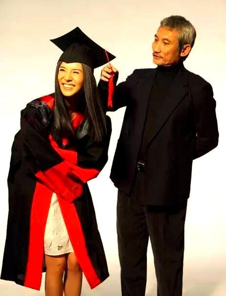 深入解析娱乐圈中的干爹现象与明星关系