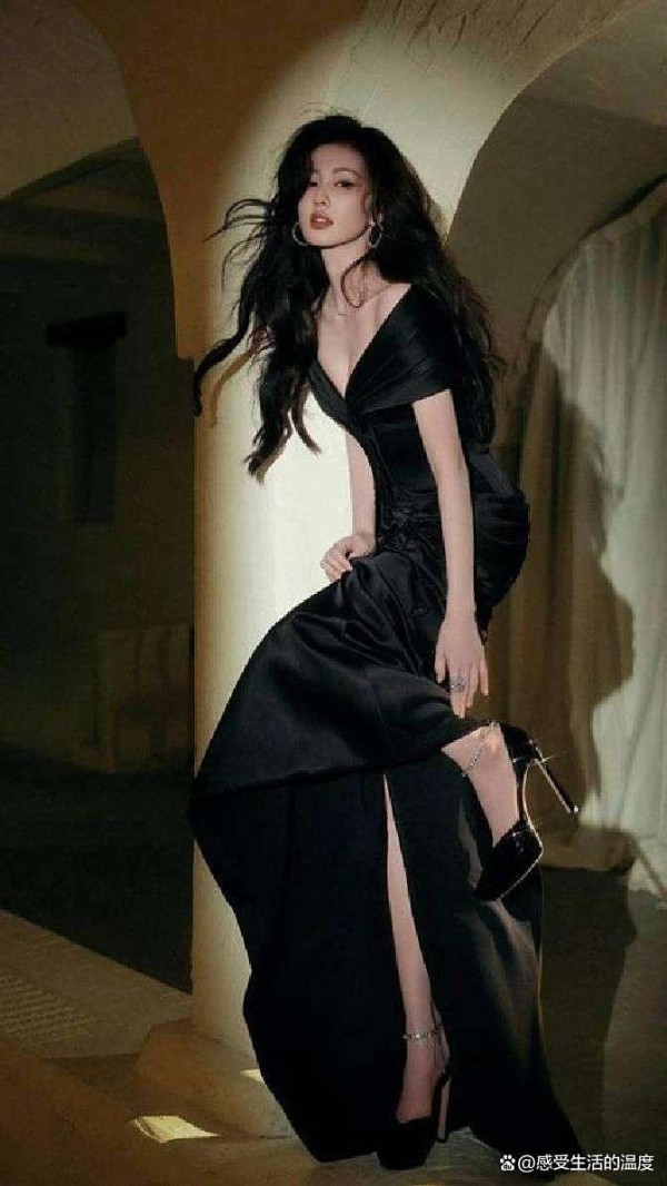 31岁白鹿揭娱乐圈真相成名后的人情冷暖,郝蕾早已看透