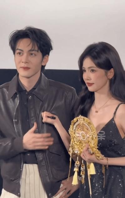 网友嗑疯!娱乐圈神仙友谊 曾舜晞梁永棋连夜探班白鹿