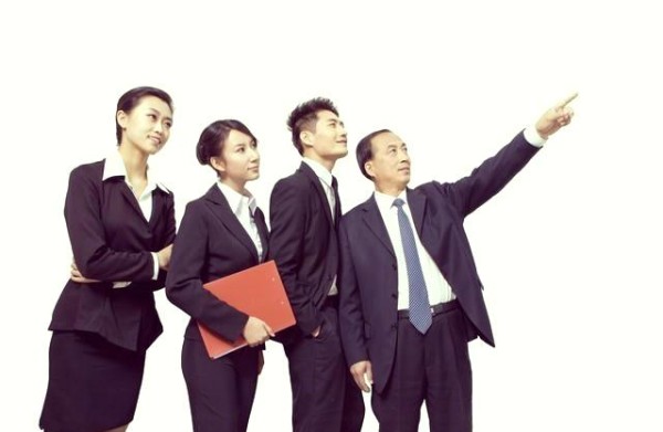 明星与经纪人的多重纽带:信任、支持与爱情