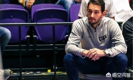 如何成为一名合格的明星经纪人？