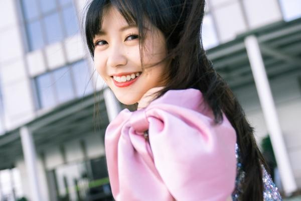 赖美云首专新歌《仲夏幻想谱》上线 谱写夏日心情唱出少女情怀