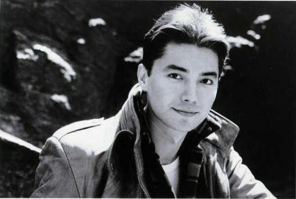 为什么说尊龙是贵族?尊龙和陈冲为什么没结