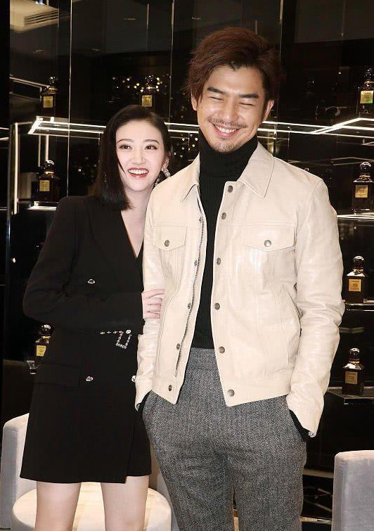 网传景甜陈柏霖在一起了?私下和张继科毫无互动?他俩明明很甜蜜