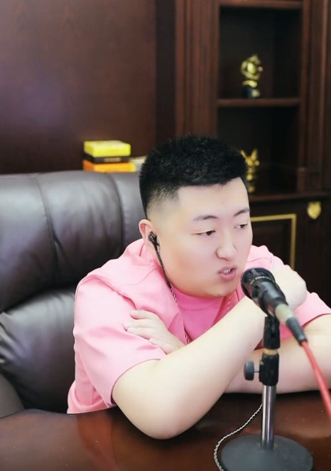 神豪比奇跟小洲关系好,一句话价值几千万