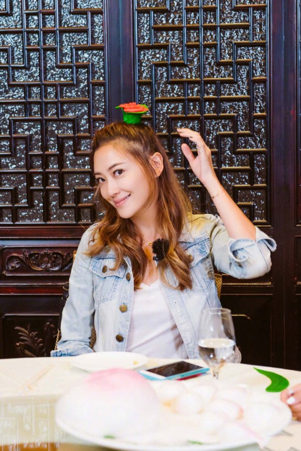 谢娜应采儿颖儿录节目遇素人的反应各不同,细节透露辣妈间的关系