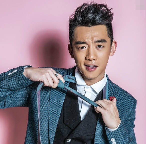 明星和助理的关系怎么样?郑恺送宝马,赵丽颖刘诗诗的助理最幸福