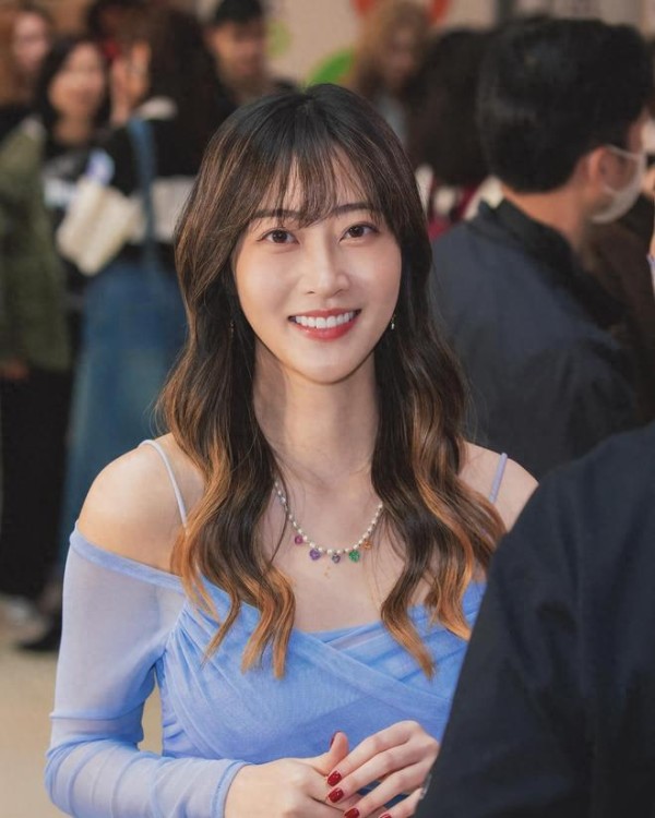 炸裂!TVB女星陈晓彤陷“四角恋”,前男友怒怼爆内幕!