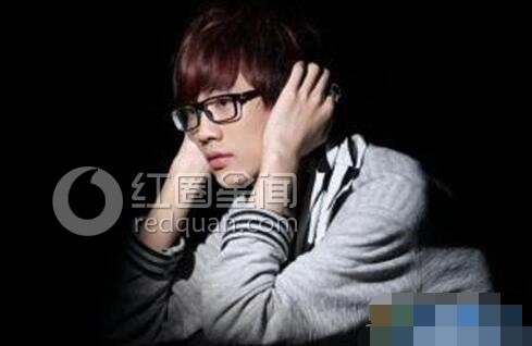 何曼婷与许嵩什么关系 何曼婷的男朋友是谁图片