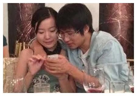 一个妻子一个女朋友,才华横溢的韩寒过的竟然是三人行的生活?