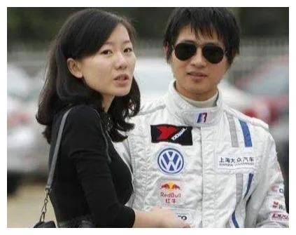 一个妻子一个女朋友,才华横溢的韩寒过的竟然是三人行的生活?