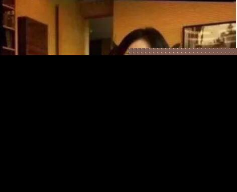 到底发生了什么!气的刘烨在节目里怒摔手机,双手叉腰怒视章子怡