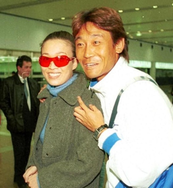 那英与高峰:一段爱恨纠缠19年的情感大戏,谁才是真正的赢家?